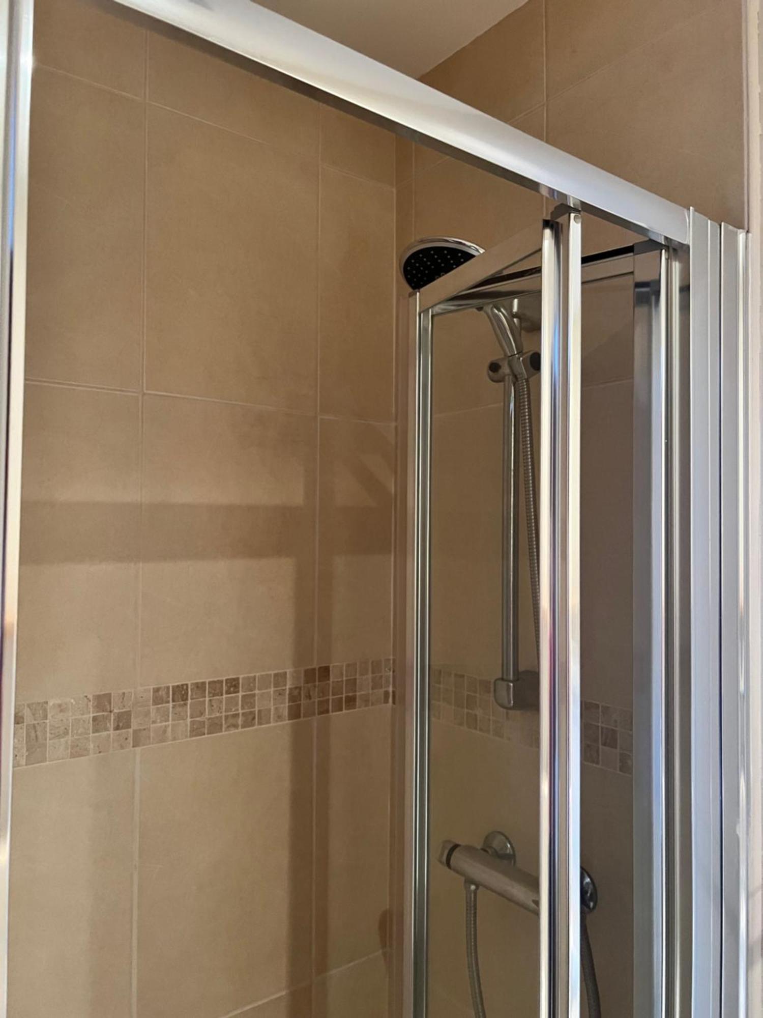 Penthouse Apartment - Town Centre, Sea Views, Secure Parking Portrush Exterior foto